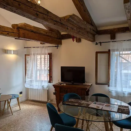 Apartment Attico Sospiri Venice